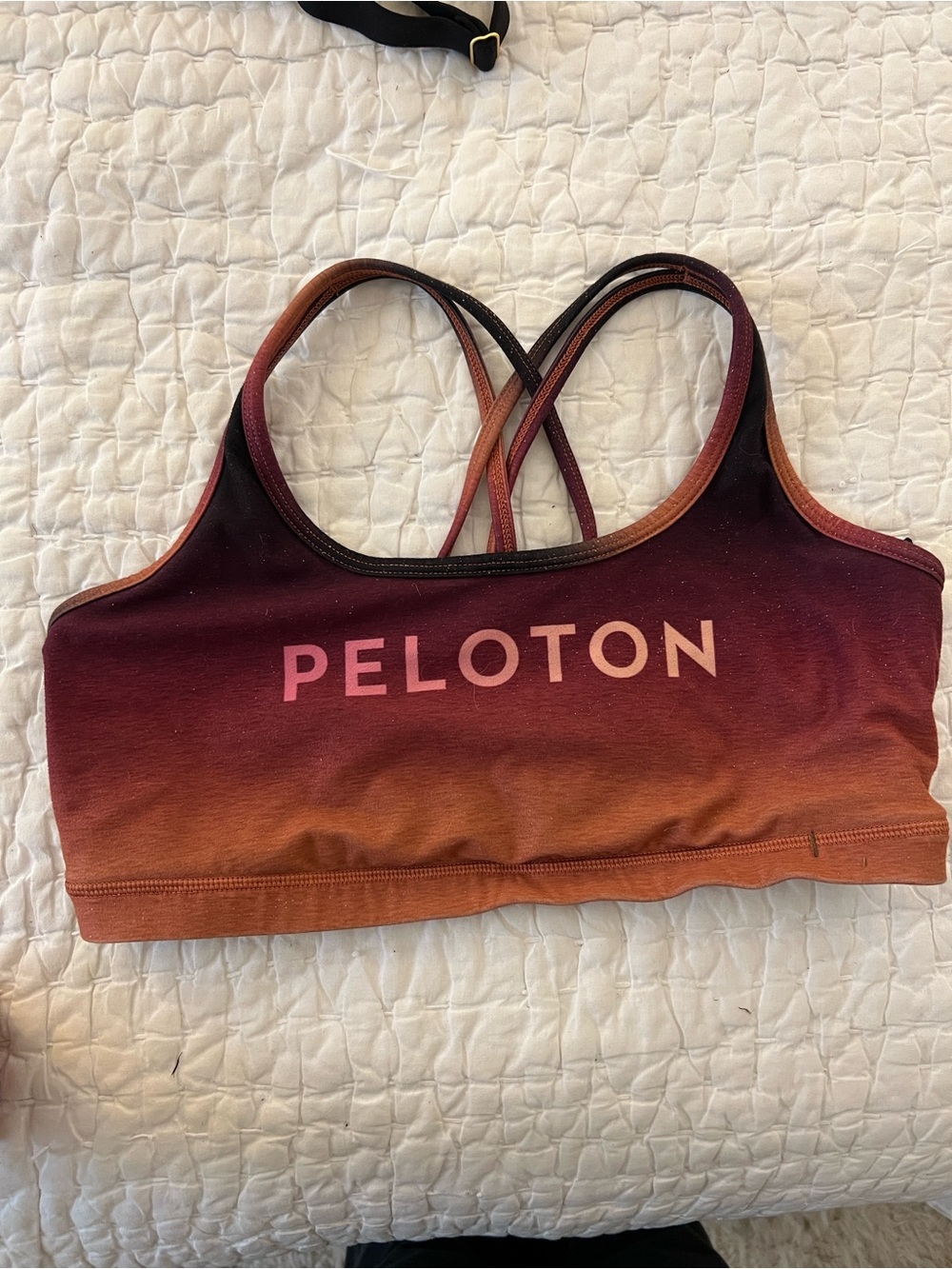 Peloton Ombre Crossback Sports Bra - Maroon & Rust